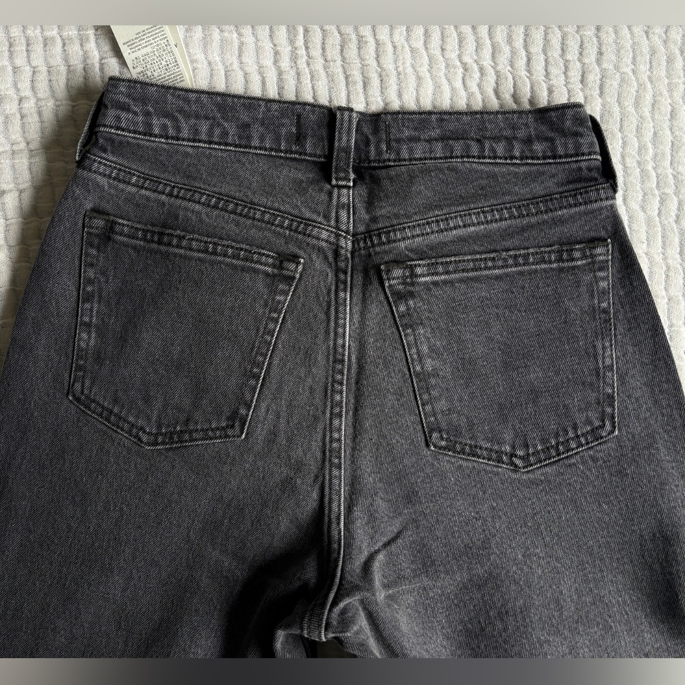Abercrombie & Fitch The‘90s Straight Mid Rise Jeans - Picture 7 of 7